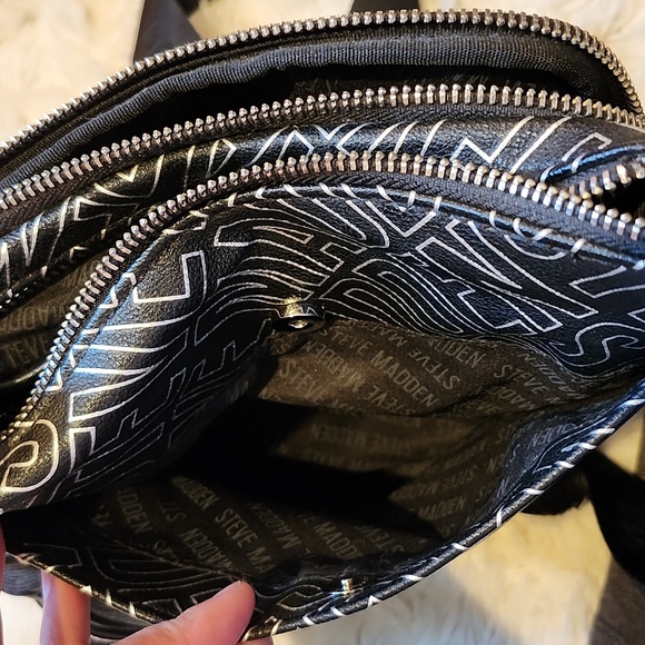 Steve Madden Crossbody Bag - Picture 9 of 12